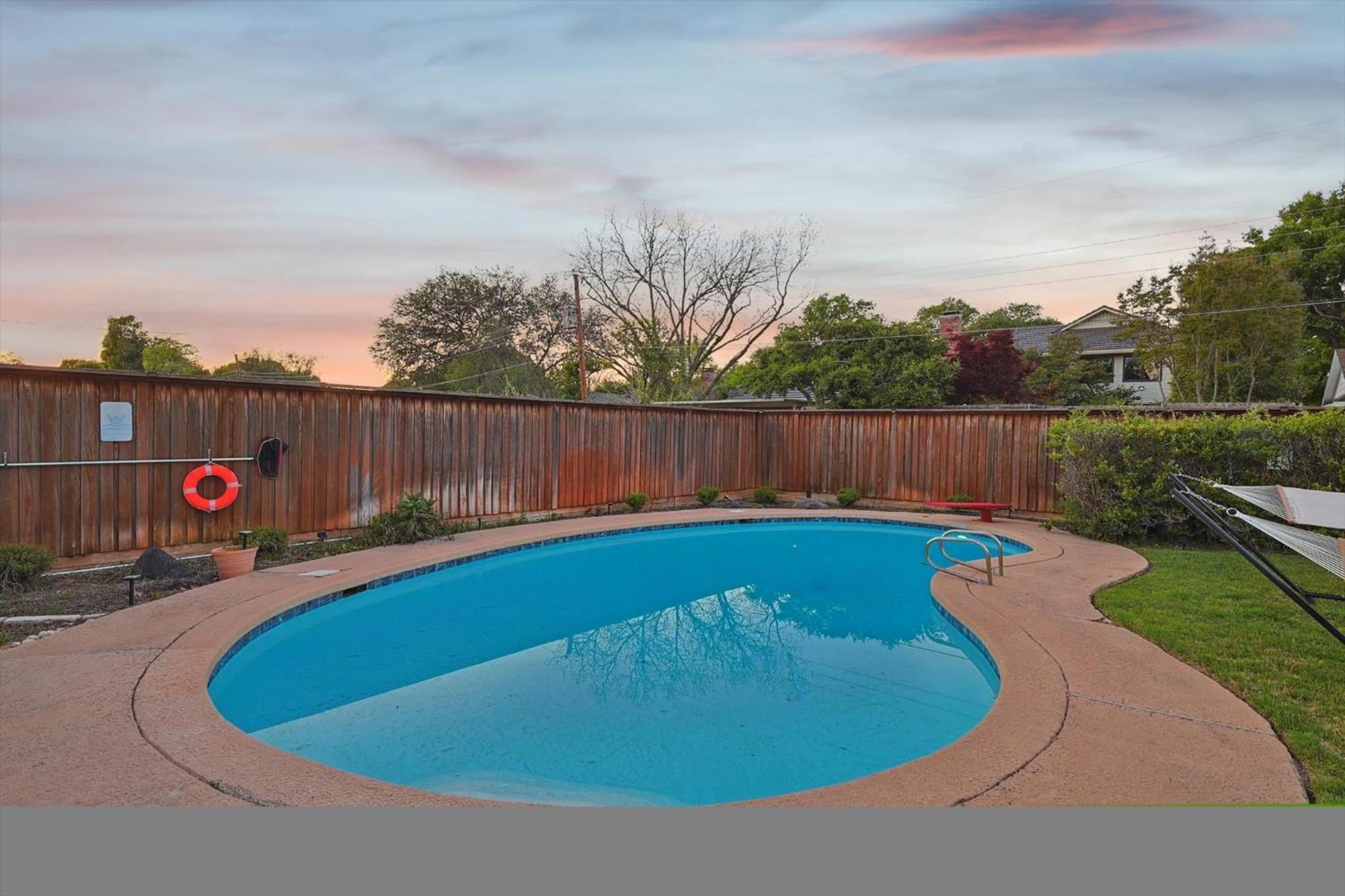 Spectacular 6br 2,5ba With Pool Casa de férias Dallas